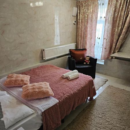 Rose Studio Kisinyov Kültér fotó
